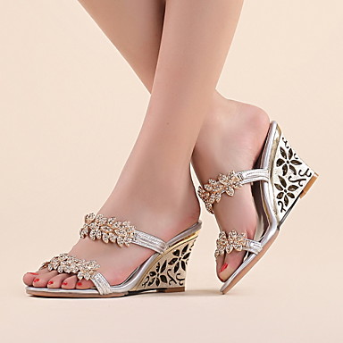 dress with wedge heels